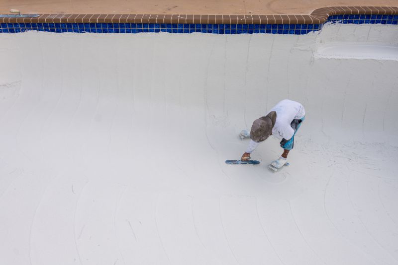 Resurfacing a pool deck